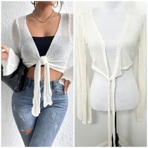 Women’s Trumpet Sleeve Knot Front Crop Cardigan Ivory Size Small Boho Beach NWOT